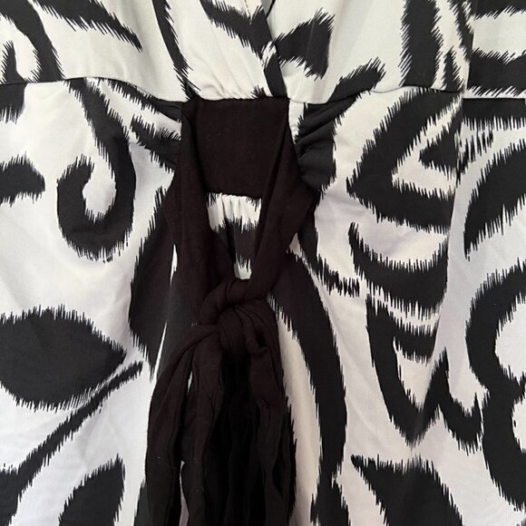 𝅺zoe+skye White black Casual floral Tunic Top, Size Large - Picture 7 of 7